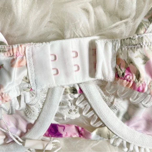 Victoria’s Secret For Love & Lemons Bra Mary Rose Underwire Small White Floral